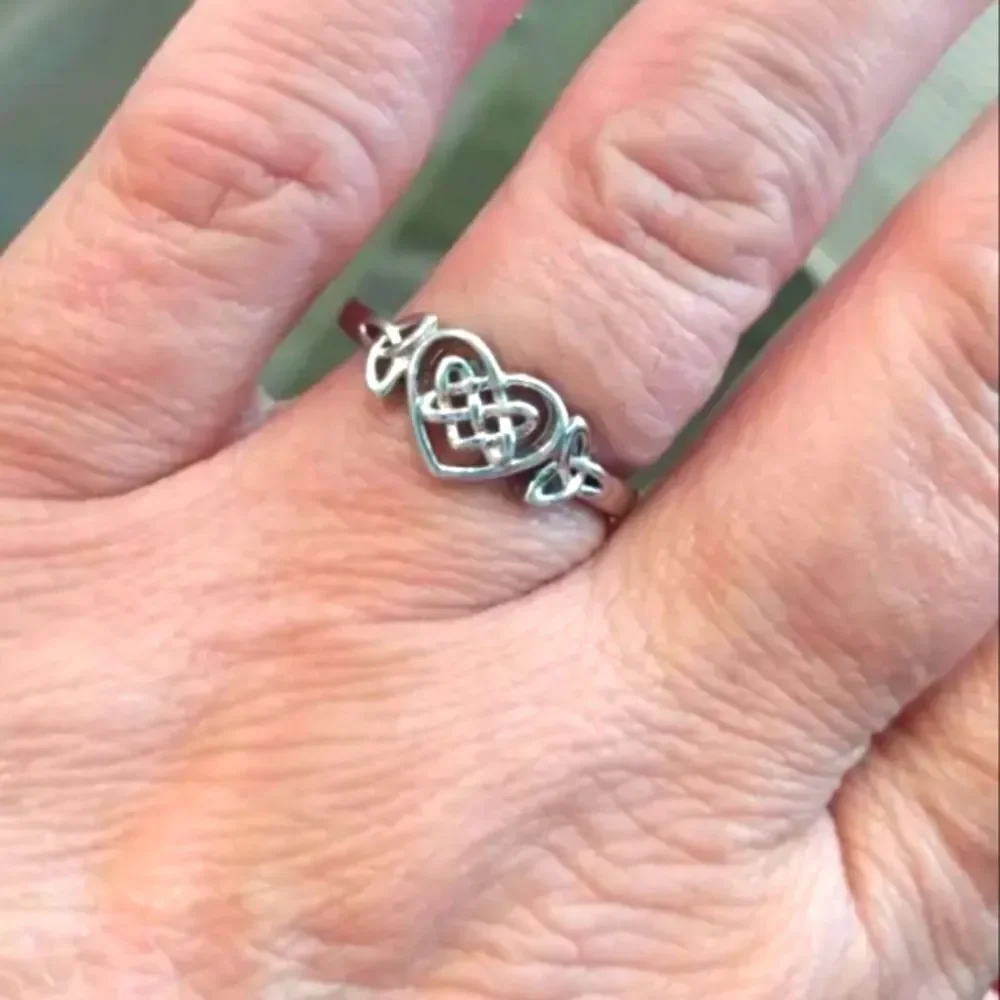 Elegant Silver celtic Heart Knot Ring sz 7